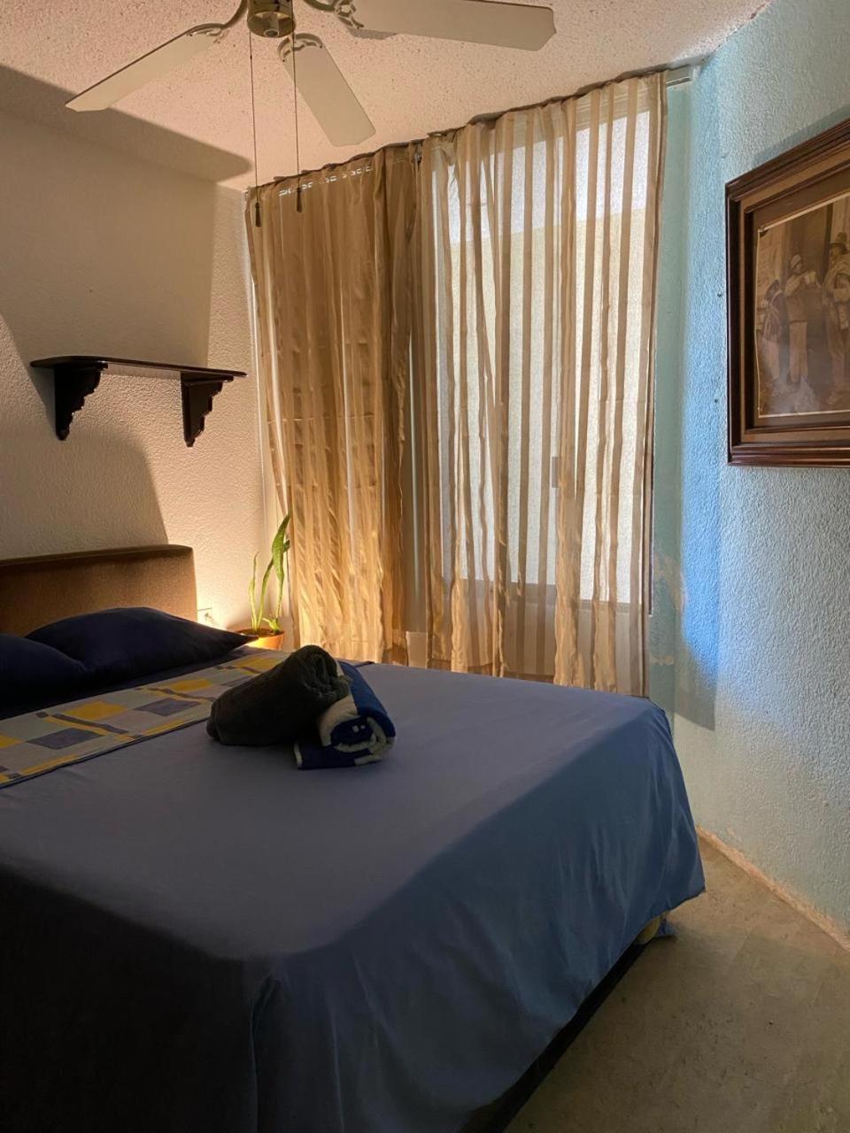 Front Beach Private Room With Shared Bathroom Cancún Zewnętrze zdjęcie